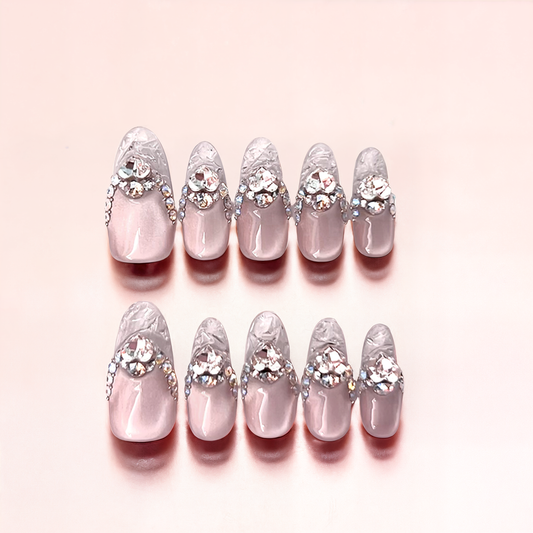 Zara's Light Press-On Nails